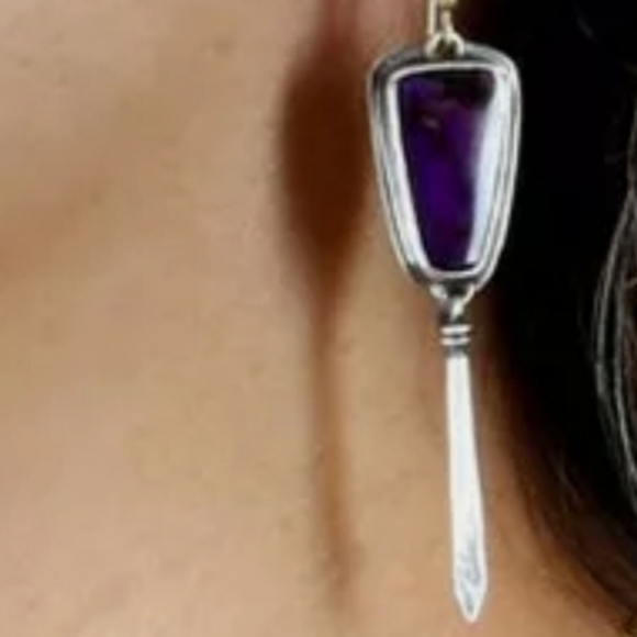 Purple enamel dangle earring - Picture 2 of 5